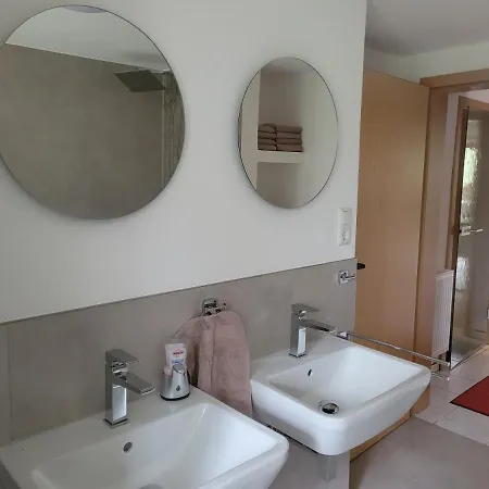 i24rooms - Gästezimmer, FeWo mit eigenem Garten Legau Exterior foto